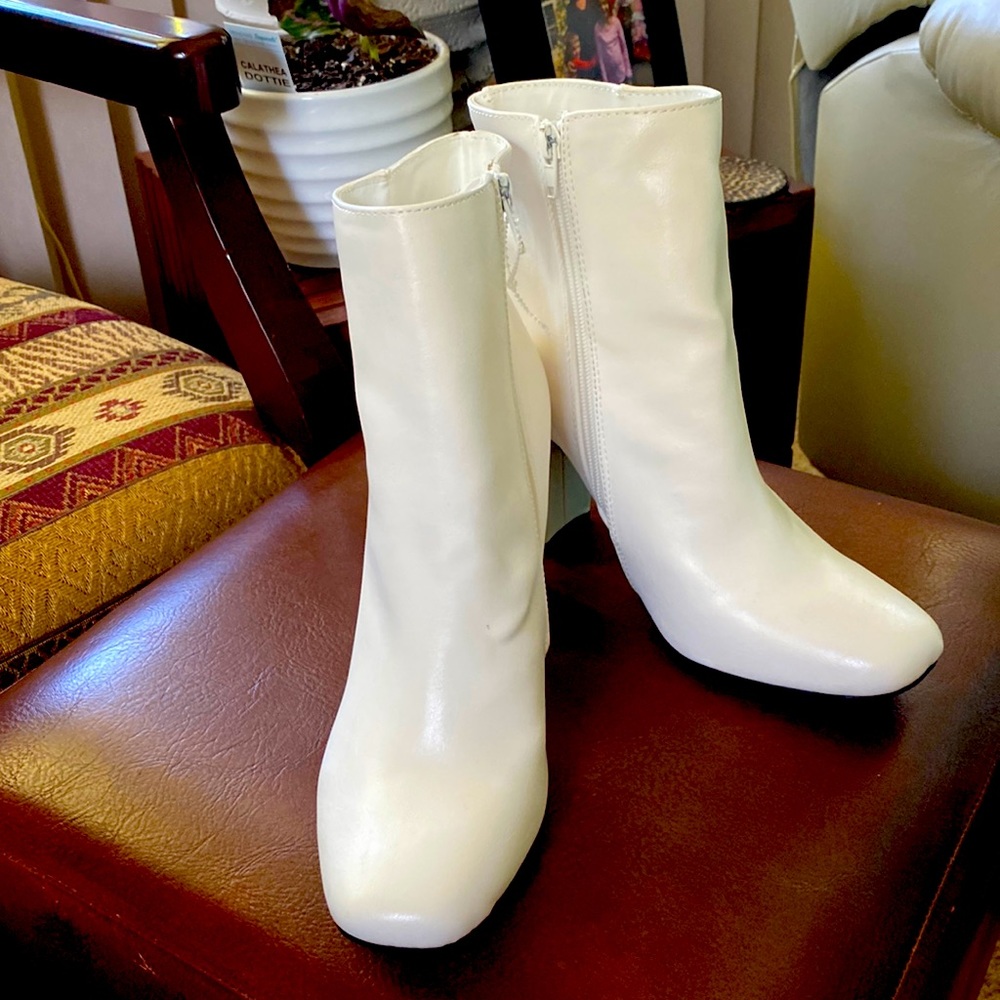 White Bamboo boots, never worn